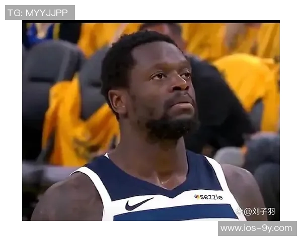 兰德尔半场表现稳定11投6中贡献14分4篮板1助攻1抢断