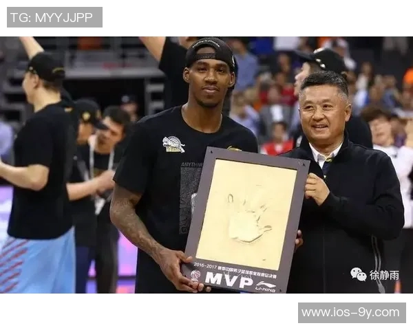 科林斯盛赞球队天赋满满拥有冠军与MVP的辉煌成就 科林斯盛赞球队天赋满满拥有冠军与MVP的辉煌成就