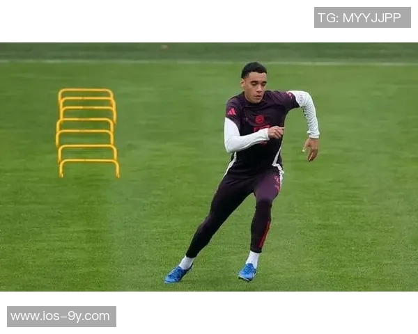 穆西亚拉积极恢复训练计划12月重返赛场状态 穆西亚拉积极恢复训练计划12月重返赛场状态