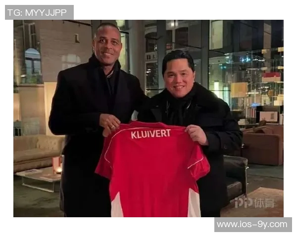 克鲁伊维特称若为巴萨主帅将续约莱万一年看重其经验与能力