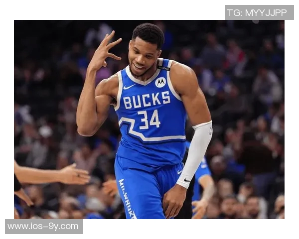 字母哥上半场表现平平11投7中仅得14分2篮板1助攻引发热议